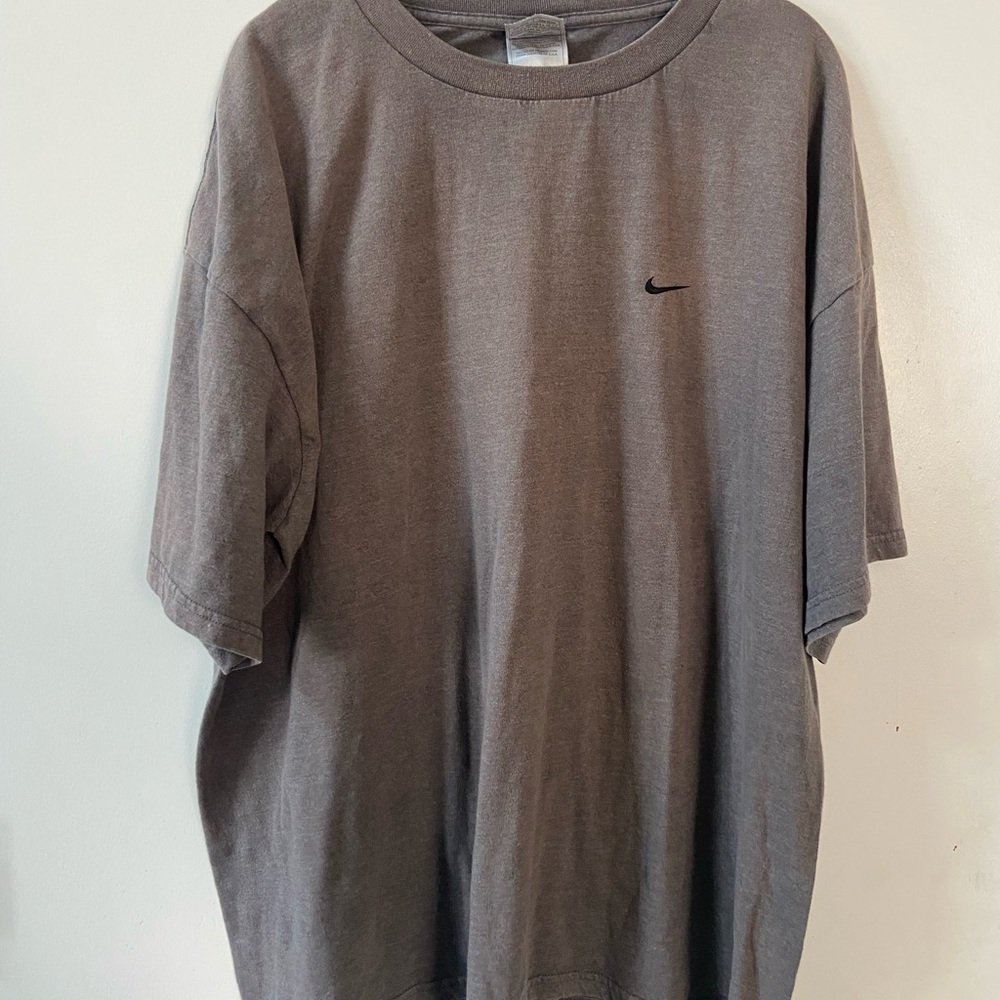 Nike Men's Charcoal Short Sleeve Tee Y2K
